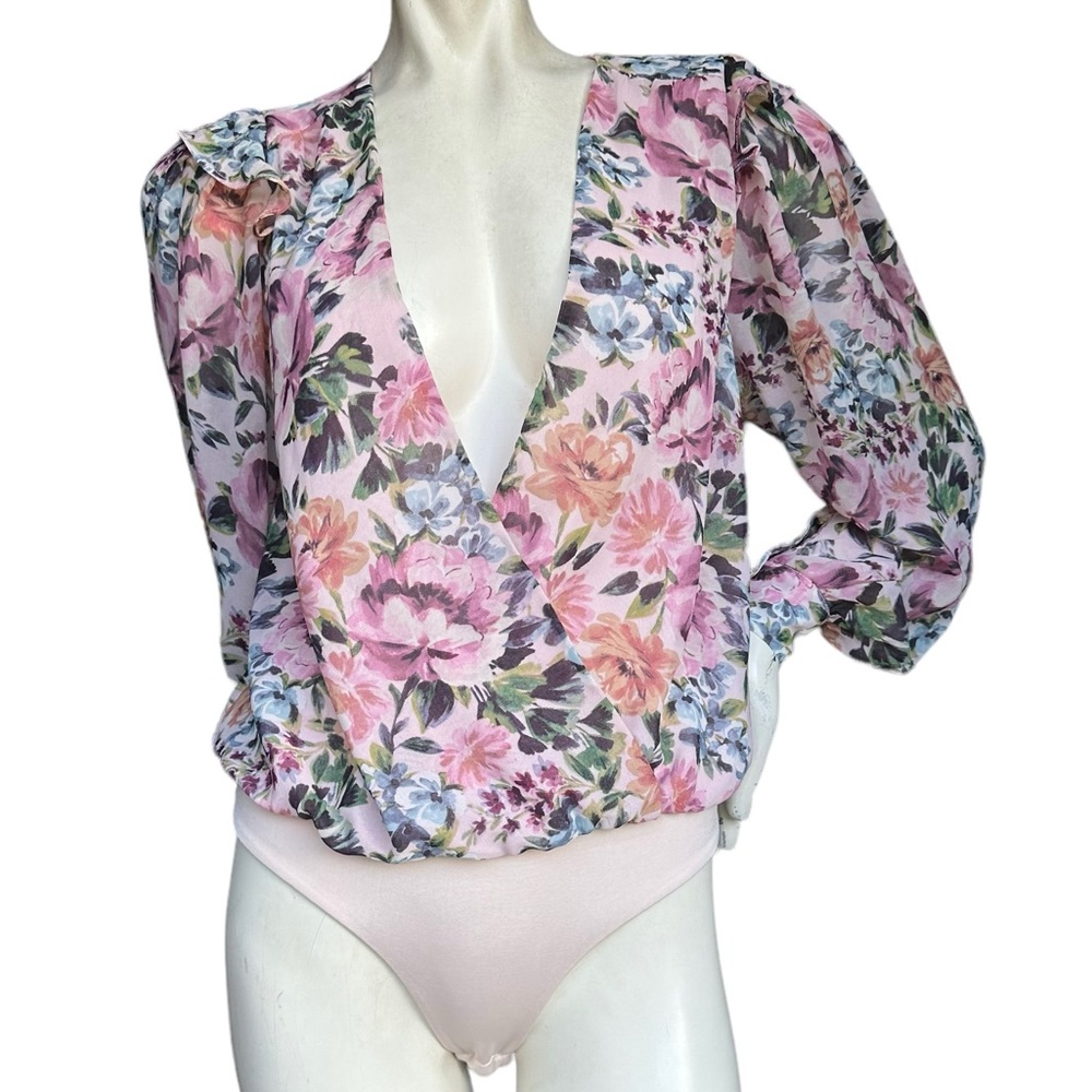ASTR The Label Pink Floral Feminine Blouse Ruffled Bodysuit Size XS